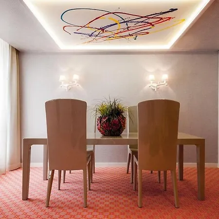 Eden Roc - The Leading Of The World Hotell